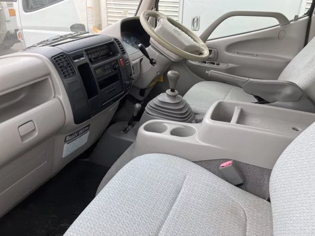 Hino Dutro  с аукциона в Японии