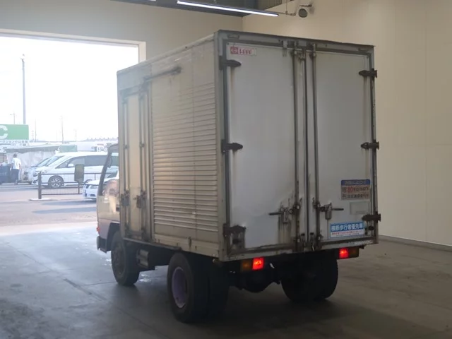 Mitsubishi Fuso Canter  с аукциона в Японии