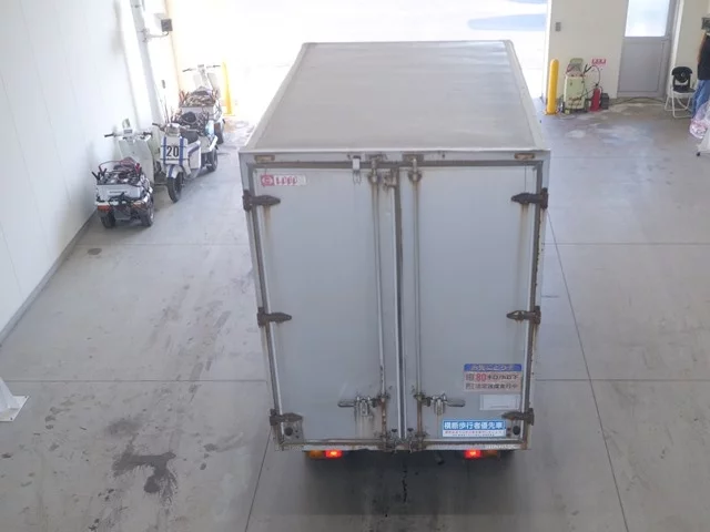 Mitsubishi Fuso Canter  с аукциона в Японии