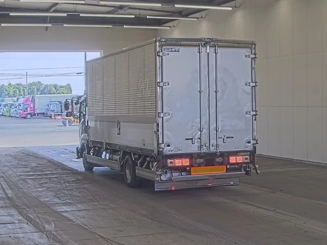 Isuzu Forward  с аукциона в Японии