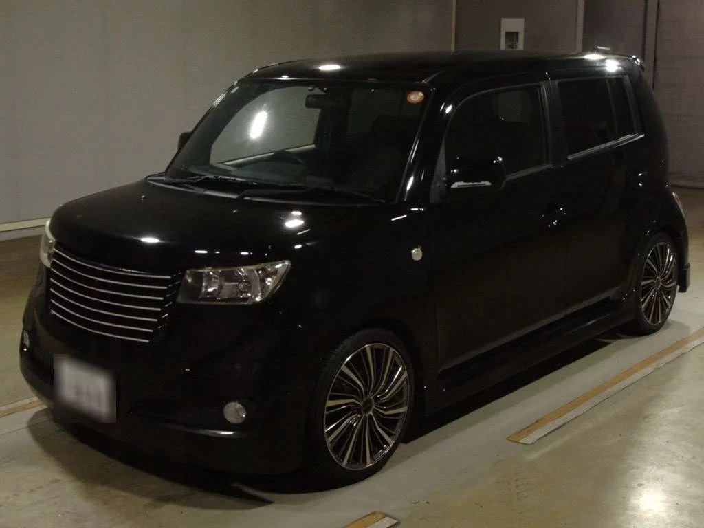 Toyota bB  с аукциона в Японии