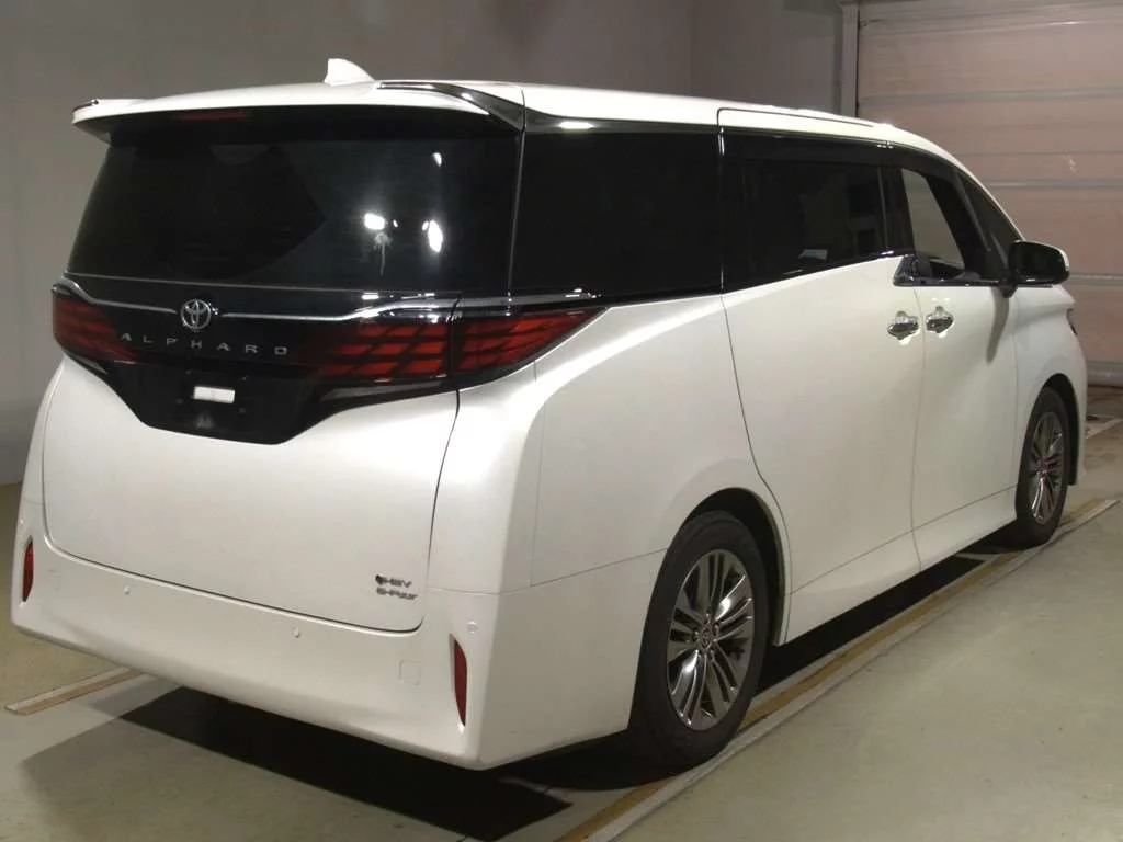 Toyota Alphard  с аукциона в Японии