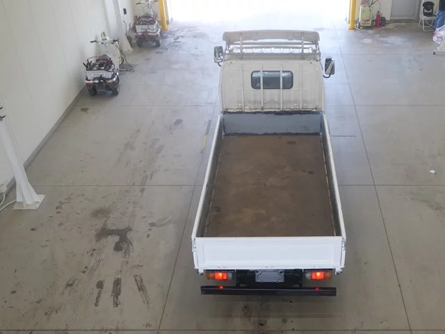 Toyota ToyoAce  с аукциона в Японии