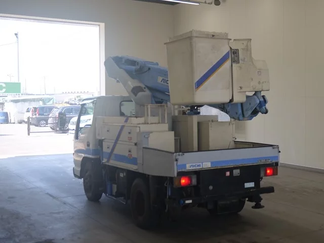 Isuzu Elf  с аукциона в Японии