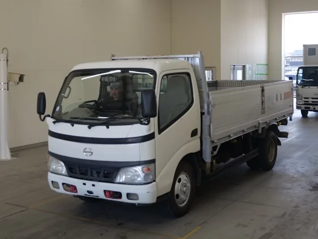 Hino Dutro  с аукциона в Японии