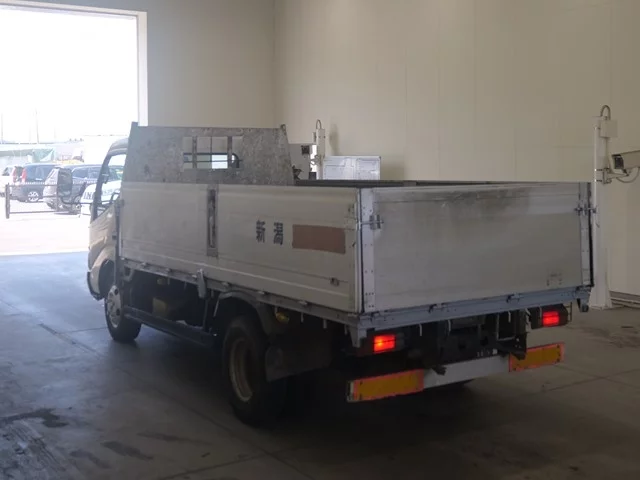 Hino Dutro  с аукциона в Японии