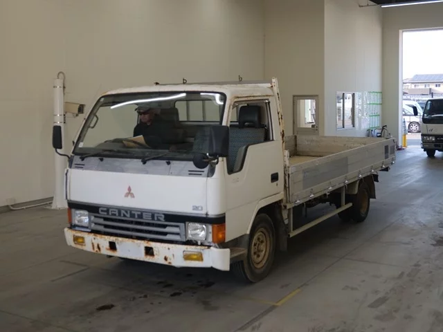 Mitsubishi Fuso Canter  с аукциона в Японии