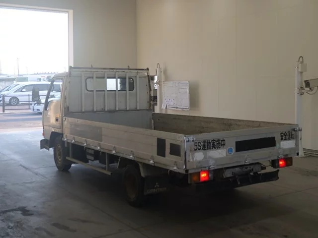Mitsubishi Fuso Canter  с аукциона в Японии