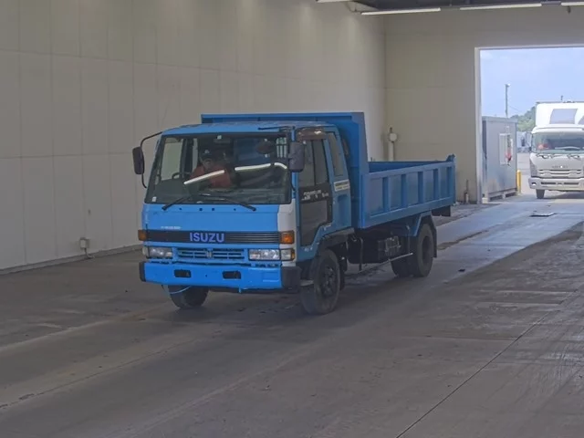 Isuzu Forward  с аукциона в Японии