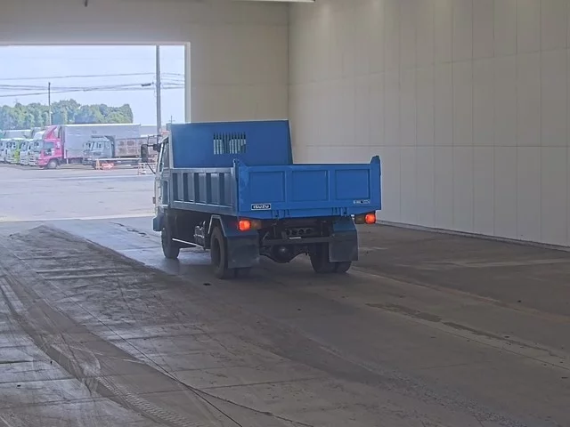 Isuzu Forward  с аукциона в Японии
