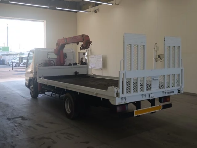 Mitsubishi Fuso Canter  с аукциона в Японии