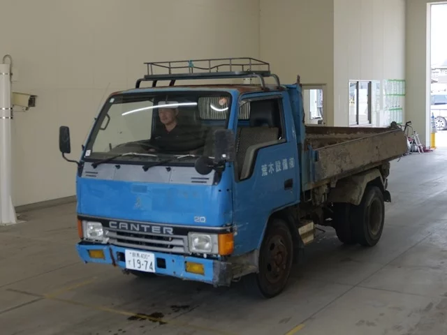 Mitsubishi Fuso Canter  с аукциона в Японии