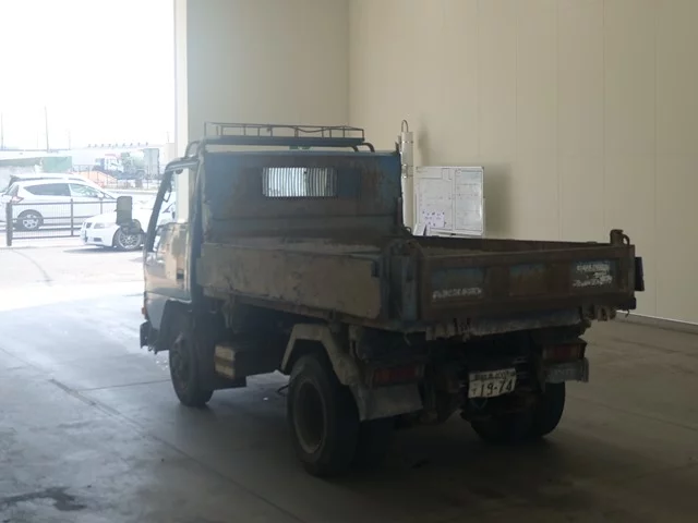Mitsubishi Fuso Canter  с аукциона в Японии