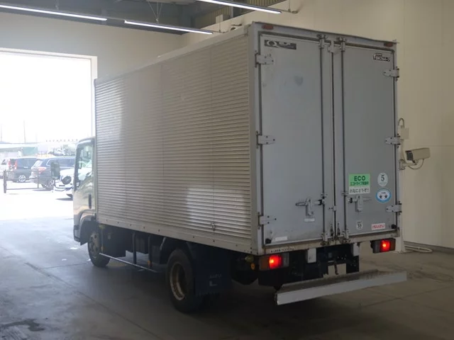 Isuzu Elf  с аукциона в Японии