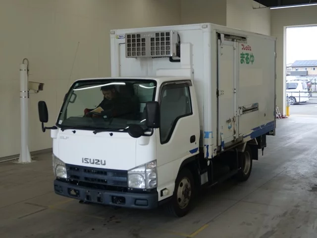 Isuzu Elf  с аукциона в Японии