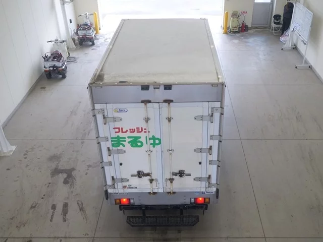 Isuzu Elf  с аукциона в Японии