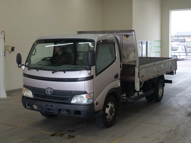 Toyota Dyna  с аукциона в Японии