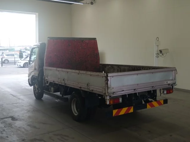 Toyota Dyna  с аукциона в Японии