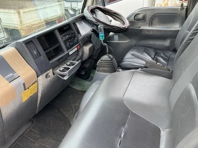 Isuzu Elf  с аукциона в Японии