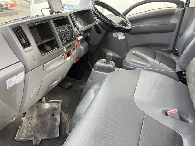 Isuzu Elf  с аукциона в Японии