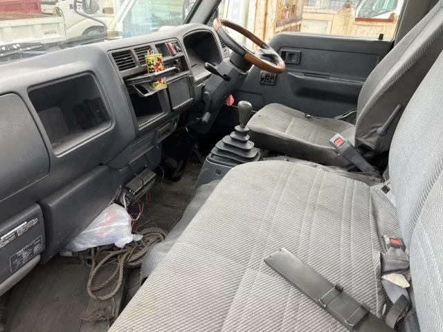Toyota Dyna  с аукциона в Японии
