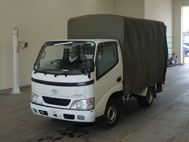 Toyota Dyna  с аукциона в Японии