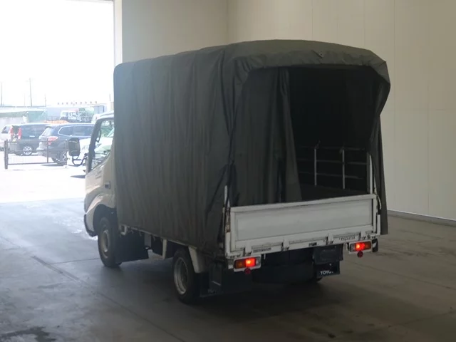 Toyota Dyna  с аукциона в Японии