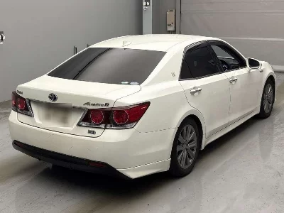Toyota CROWN HYBRID