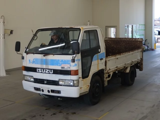 Isuzu Elf  с аукциона в Японии