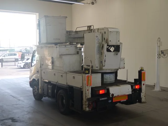 Toyota Dyna  с аукциона в Японии