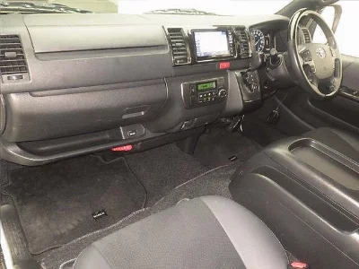 TOYOTA HIACE