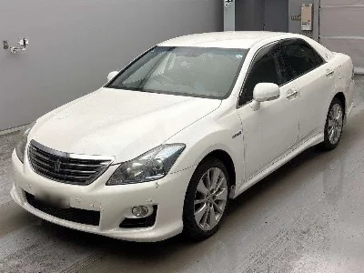 Toyota CROWN HYBRID