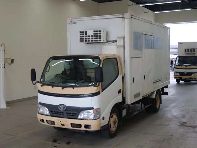 Toyota ToyoAce  с аукциона в Японии