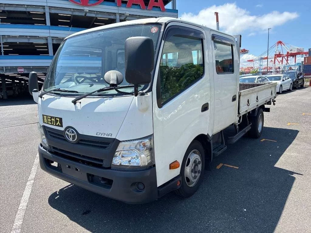 Toyota Dyna  с аукциона в Японии