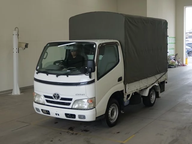 Toyota Dyna  с аукциона в Японии