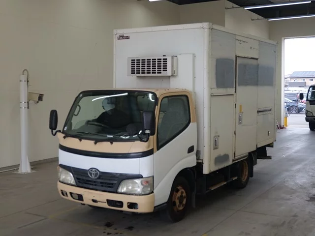 Toyota ToyoAce  с аукциона в Японии