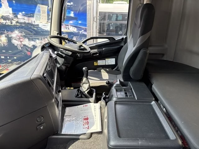 Hino Profia  с аукциона в Японии