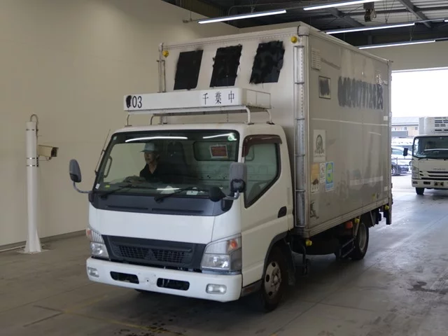 Mitsubishi Fuso Canter  с аукциона в Японии