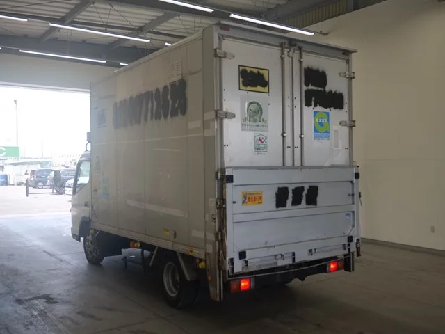 Mitsubishi Fuso Canter  с аукциона в Японии