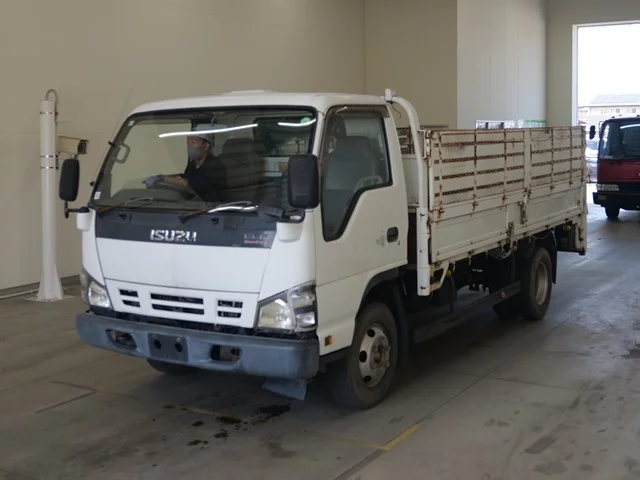 Isuzu Elf  с аукциона в Японии