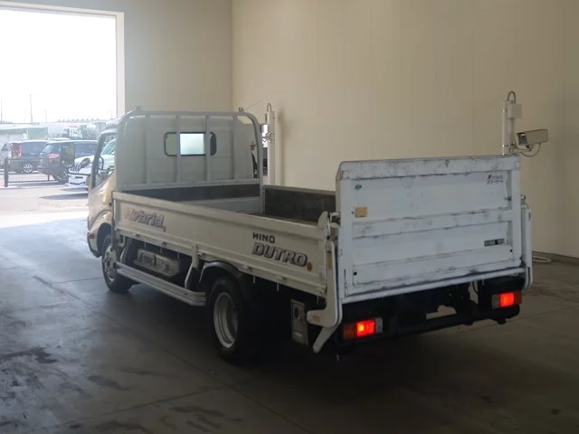 Hino Dutro  с аукциона в Японии