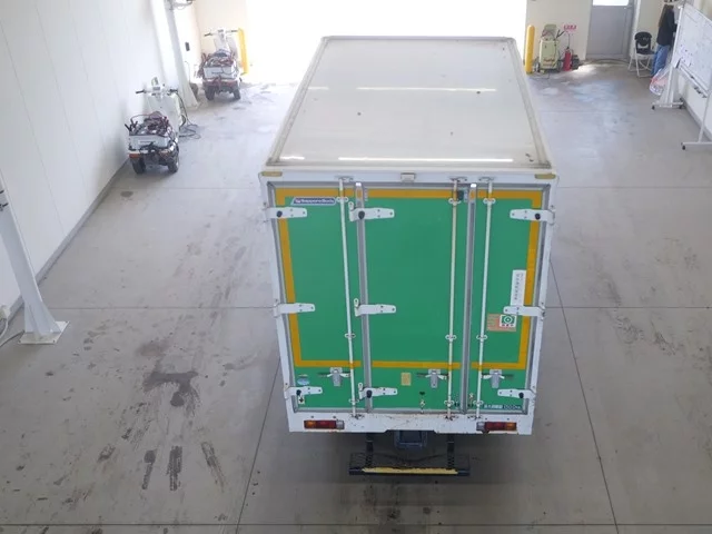 Mitsubishi Fuso Canter  с аукциона в Японии