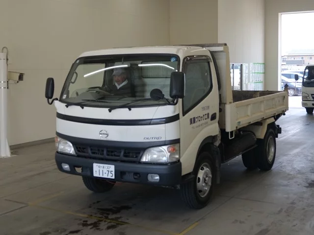 Hino Dutro  с аукциона в Японии