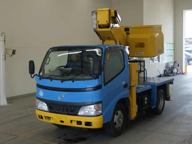 Hino Dutro  с аукциона в Японии
