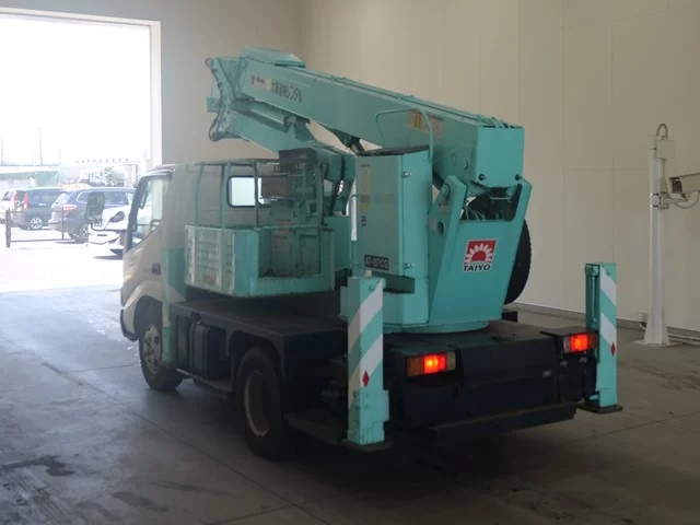 Hino Dutro  с аукциона в Японии