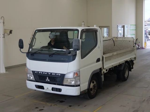 Mitsubishi Fuso Canter  с аукциона в Японии