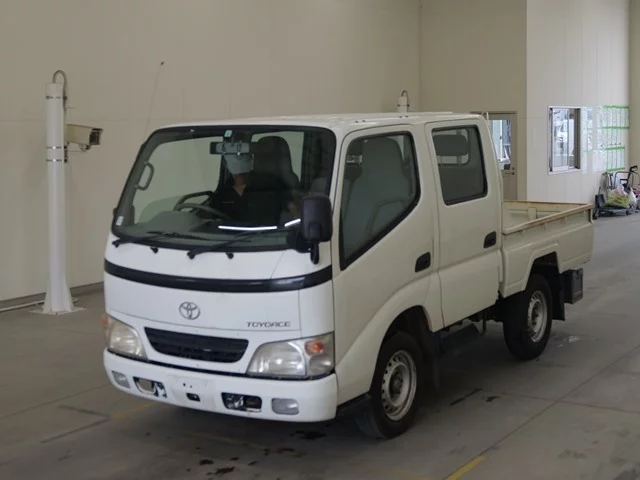 Toyota ToyoAce  с аукциона в Японии
