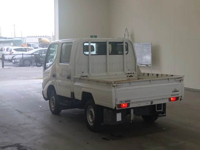 Toyota ToyoAce  с аукциона в Японии
