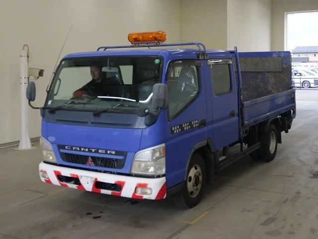 Mitsubishi Fuso Canter  с аукциона в Японии