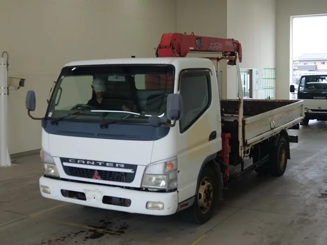 Mitsubishi Fuso Canter  с аукциона в Японии